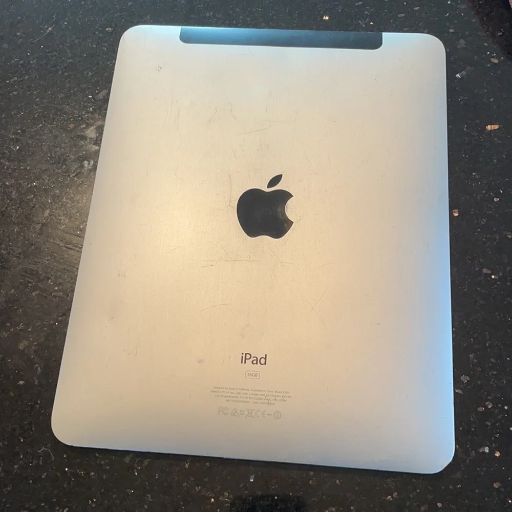iPad 1st generation ever. Still runs. WiFi only